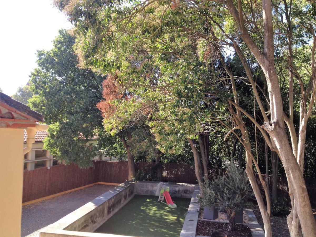 Au Vieux Lavoir Avec Parking Prive, Jardin , Climatisation, A 500 M De La Cite การ์กาซอน ภายนอก รูปภาพ