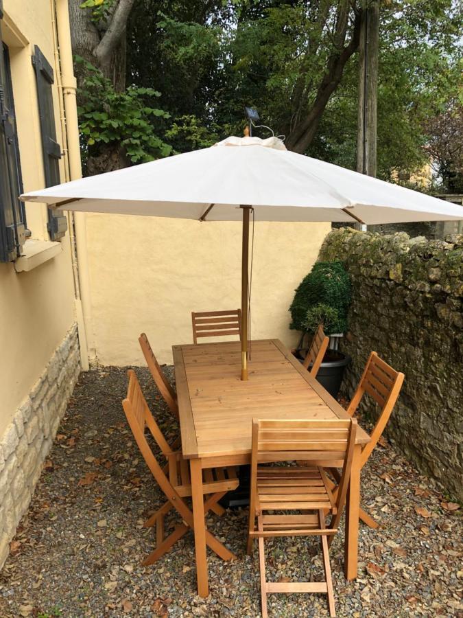 Au Vieux Lavoir Avec Parking Prive, Jardin , Climatisation, A 500 M De La Cite การ์กาซอน ภายนอก รูปภาพ